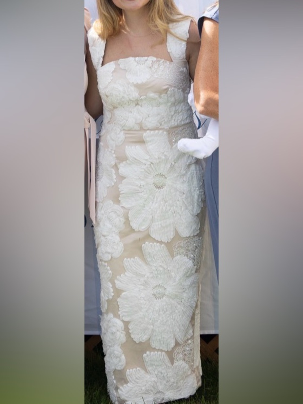 elliatt roxana white 3d floral embroidered mesh lace midi bridal dress medium
